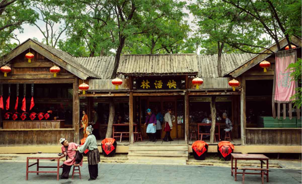 不止王婆说媒,万岁山的长红逻辑与文旅产业的本质回归3 不止王婆说媒,万岁山的长红逻辑与文旅产业的本质回归3
