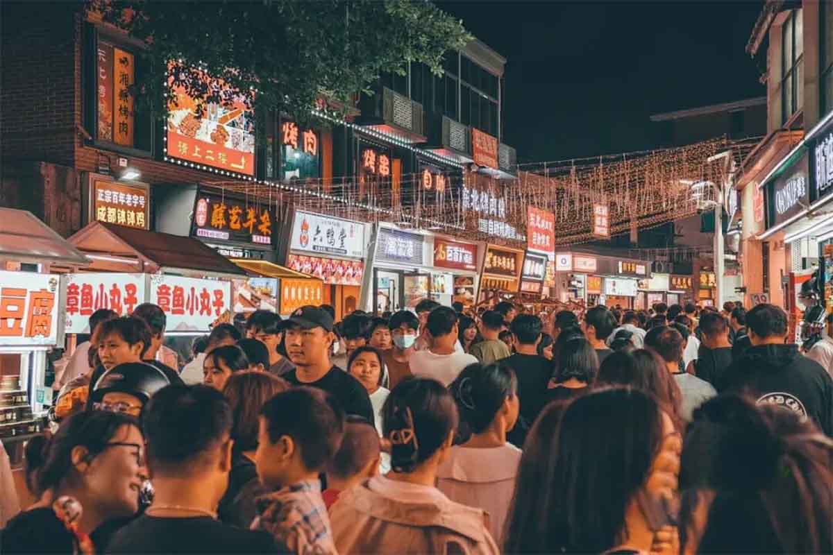 国庆中秋旅游人数创新高，人均消费却连年降5