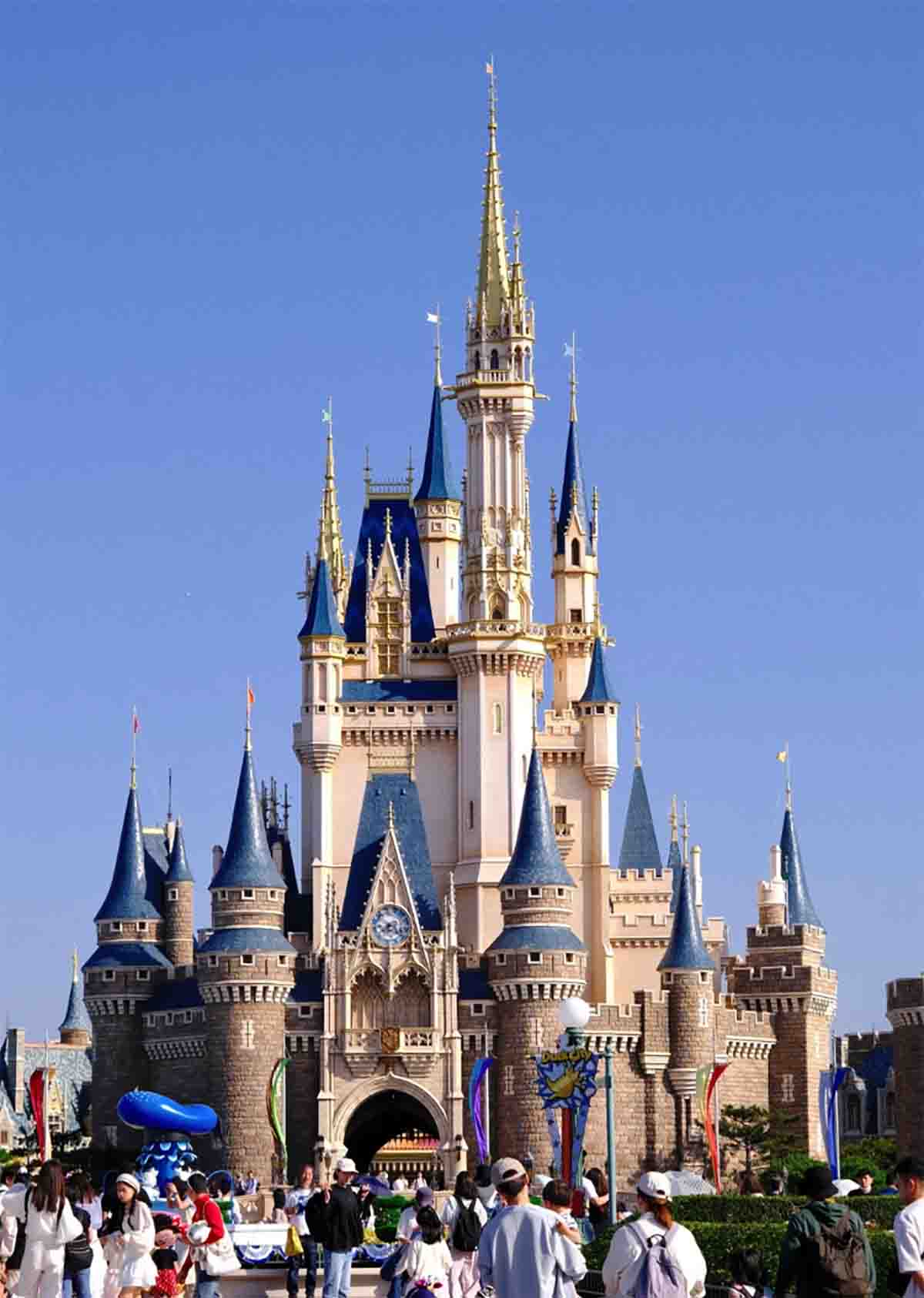 主题乐园创意运营策略解析:IP、数据与体验的盈利密码3 主题乐园创意运营策略解析:IP、数据与体验的盈利密码3